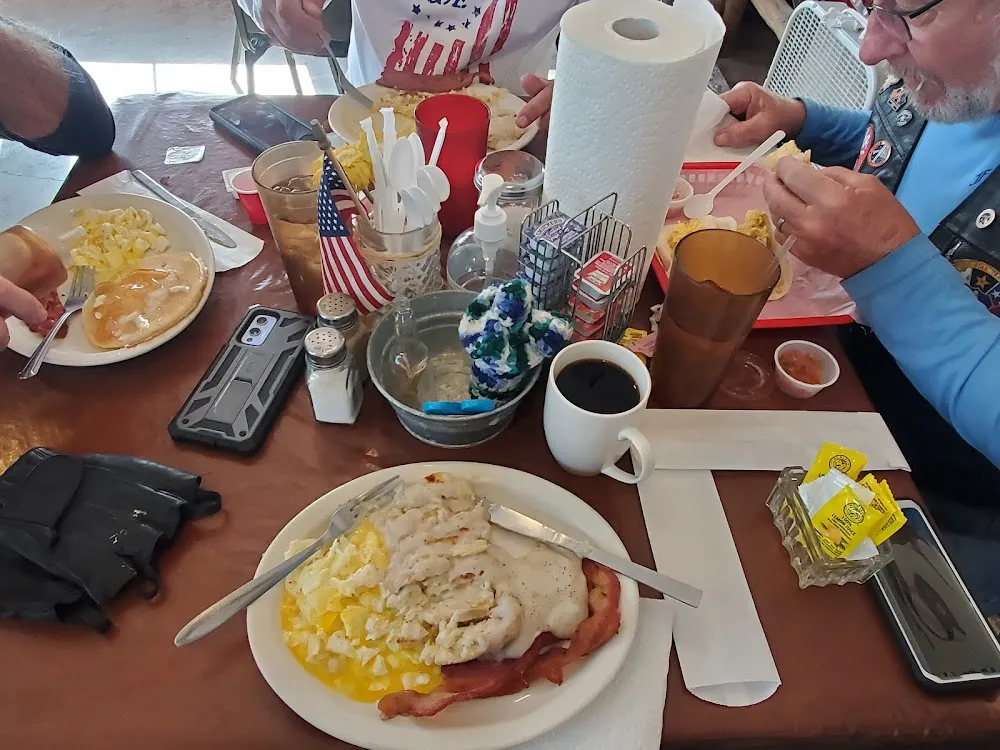 Eggs with Biscuits and Gravy